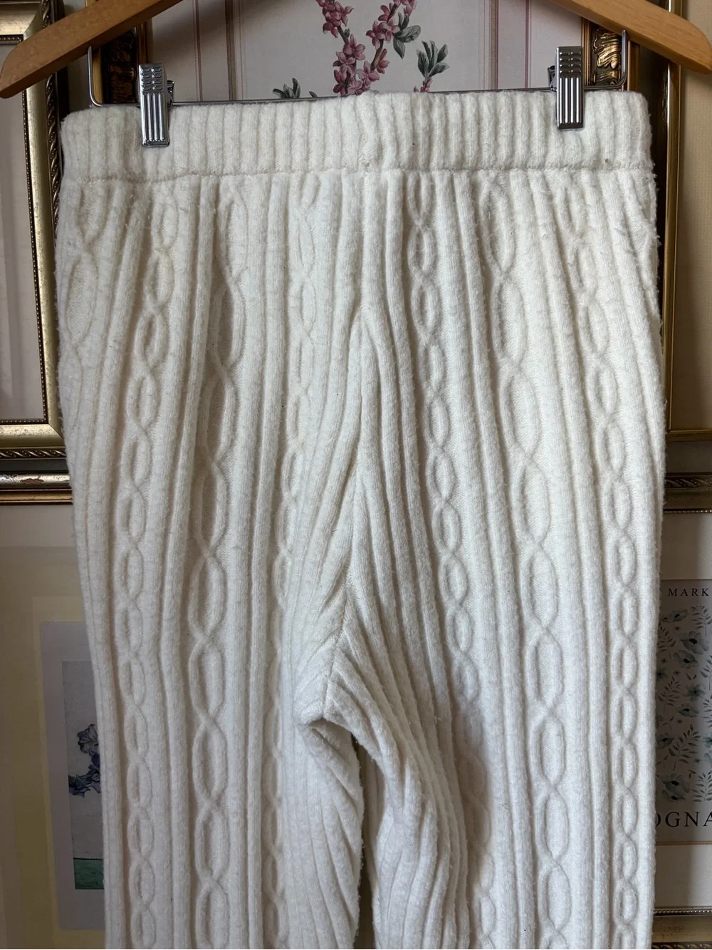 Alo Cable Knit Winter Bliss Pant in Ivory Medium